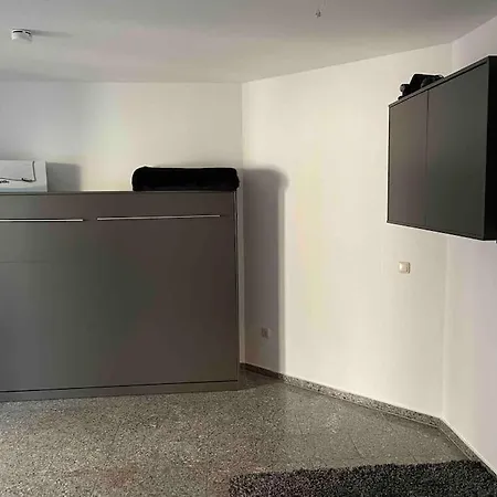 Apartment Beautiful - 50m From Palace Garden! *